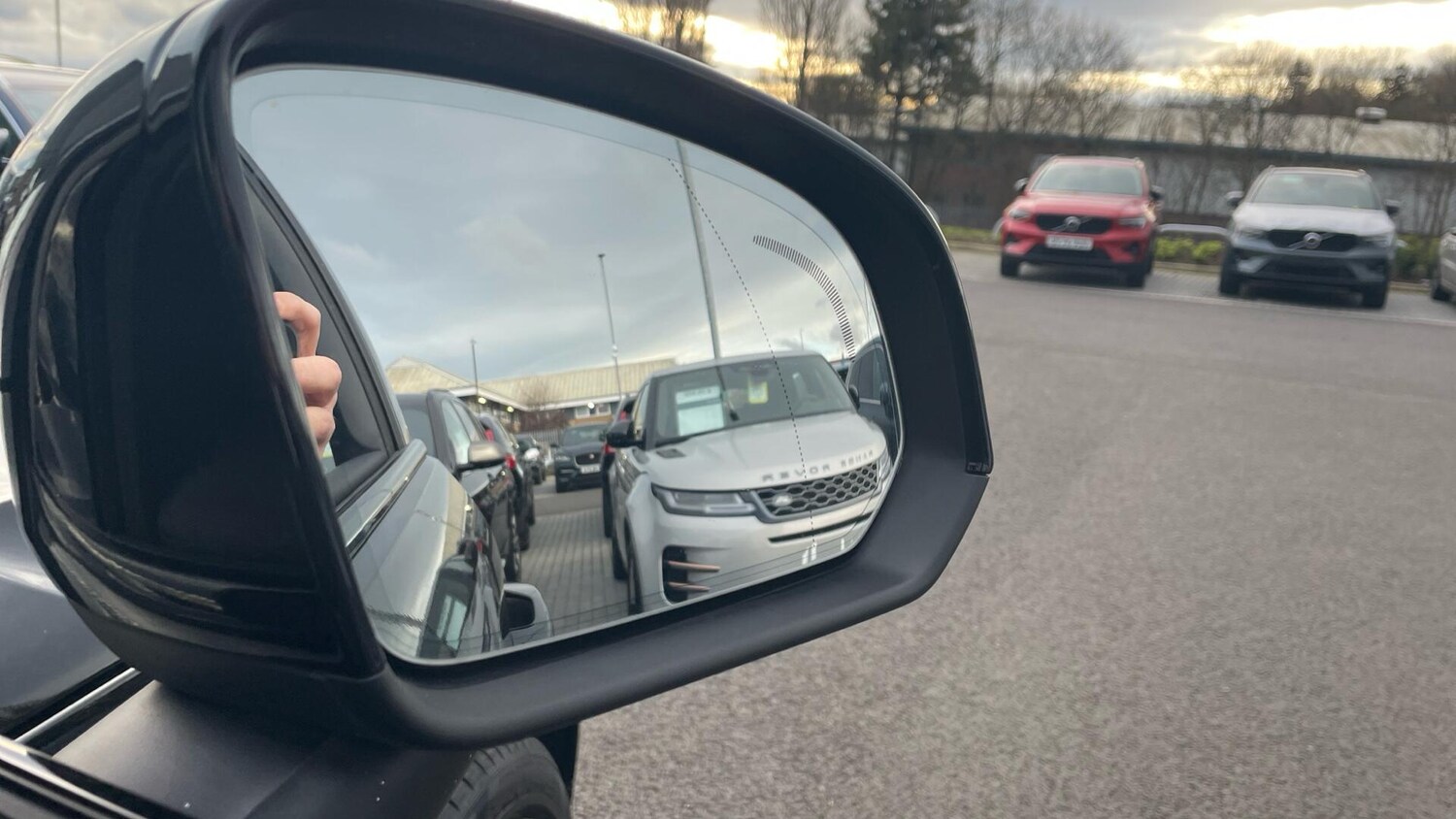 Used Volvo XC40 2025 for sale - 77633152: Photo 32