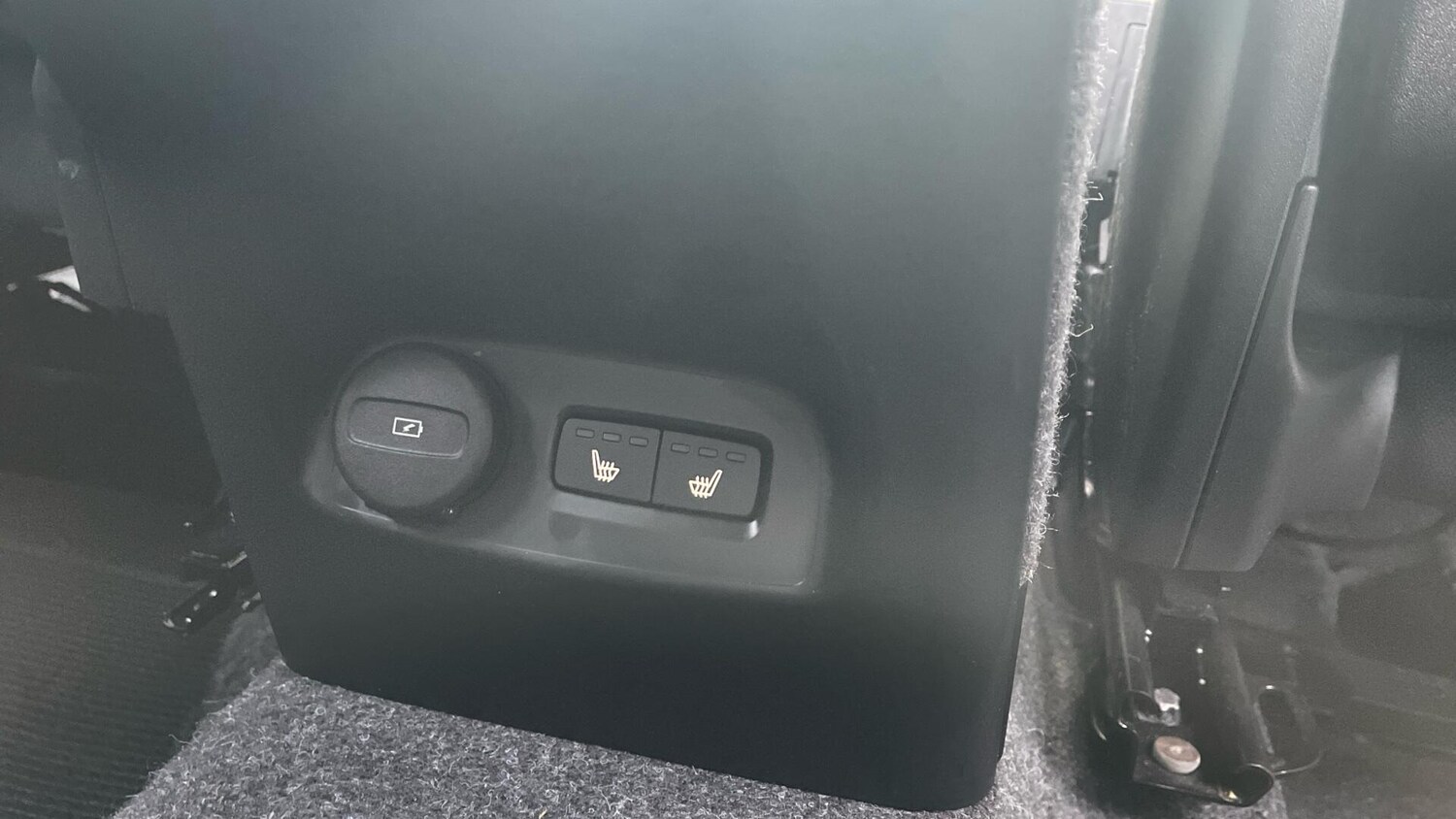 Used Volvo XC40 2025 for sale - 77633152: Photo 34