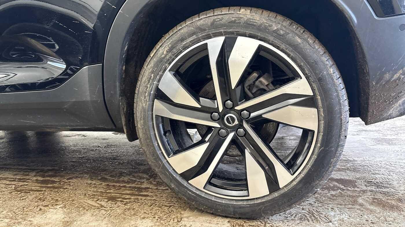 Used Volvo XC40 2025 for sale - 77633152: Photo 4