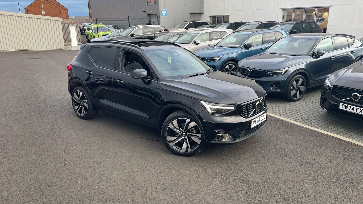 Used Volvo XC40 2025 for sale - 77633152: Photo 42