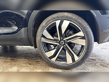 Used Volvo XC40 2025 for sale - 77633152: Photo