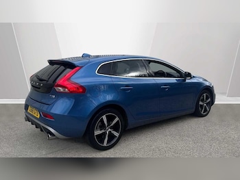 Used Volvo V40 2019 for sale - 77958089: Photo
