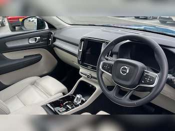 Used Volvo XC40 2024 for sale - 78892128: Photo