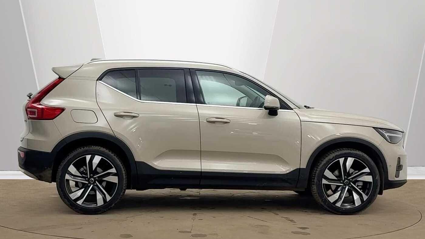 Used Volvo XC40 2025 for sale - 77524209: Photo 2