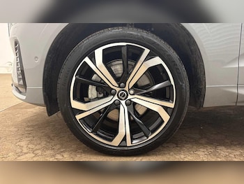 Used Volvo XC60 2025 for sale - 78842817: Photo