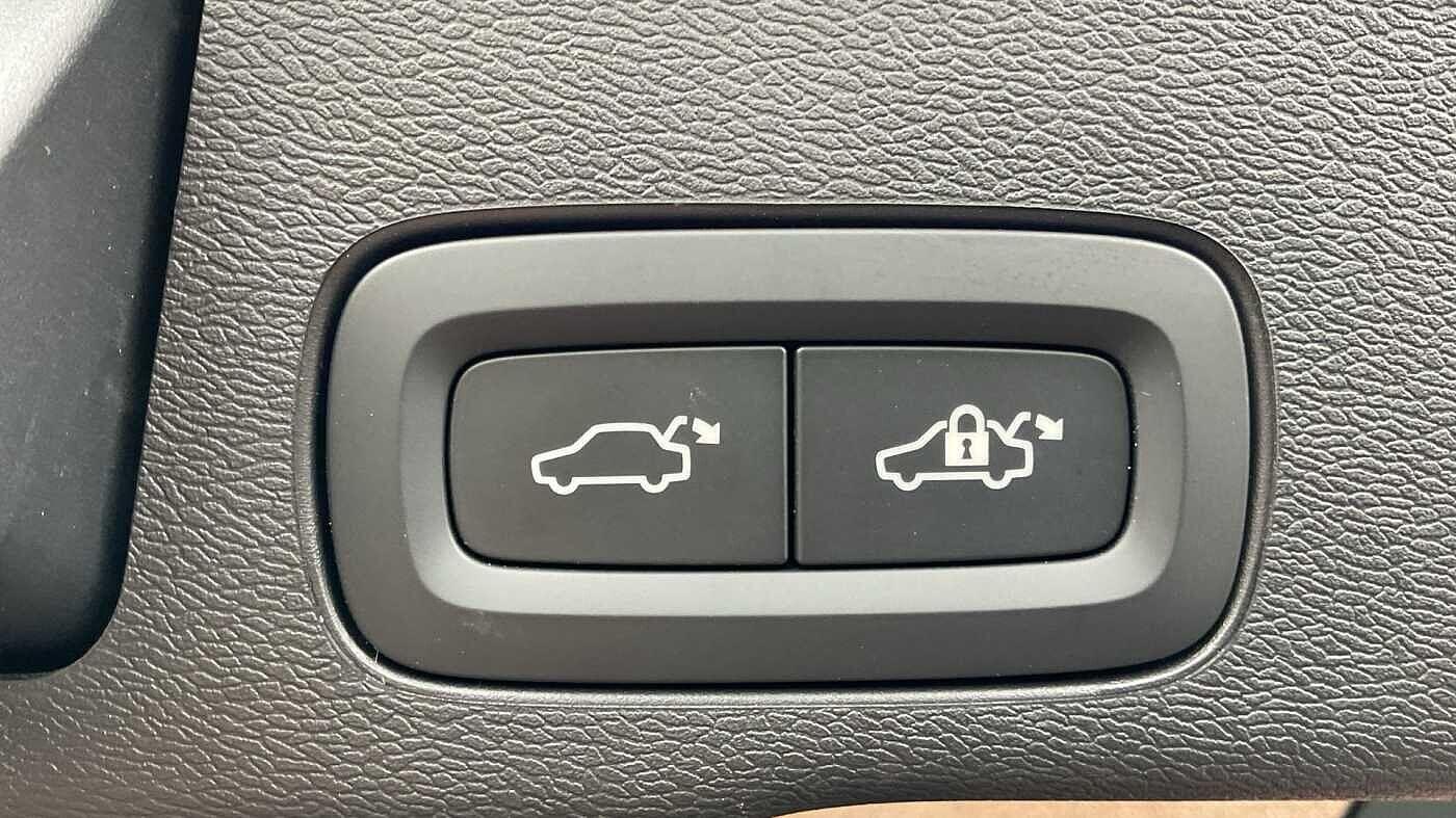 Used Volvo XC60 2024 for sale - 76886376: Photo 38