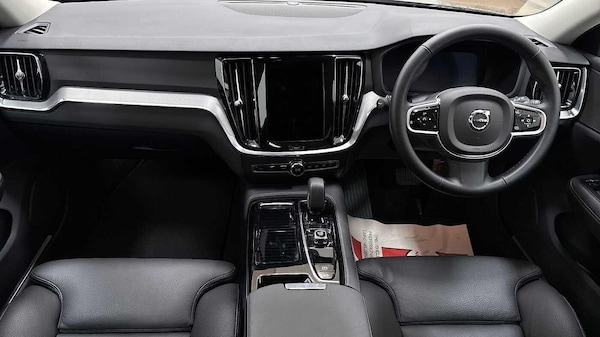 Used Volvo V60 2025 for sale - 76239054: Photo 10