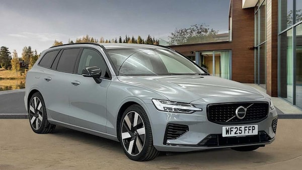Used Volvo V60 2025 for sale - 76239054: Photo 1