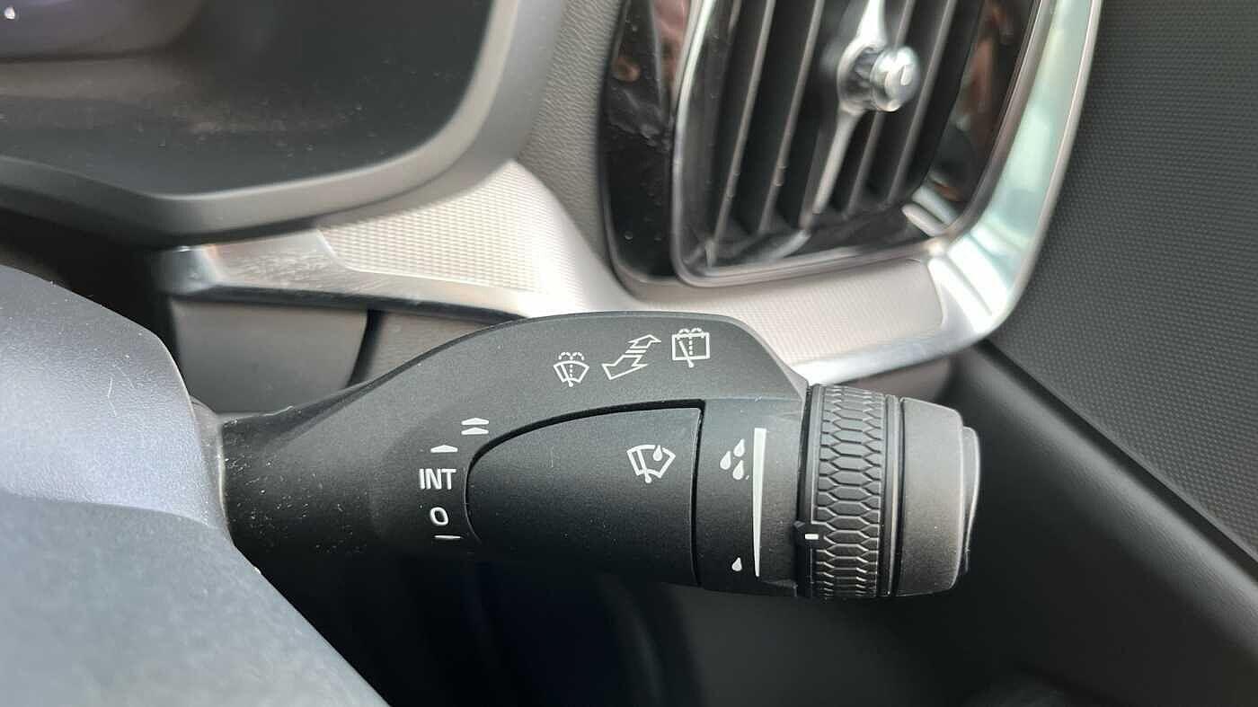 Used Volvo V60 2025 for sale - 76239054: Photo 25