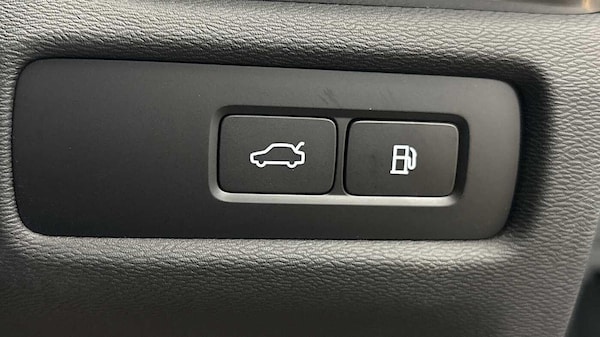 Used Volvo V60 2025 for sale - 76239054: Photo 30