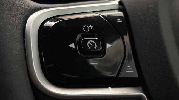 Used Volvo V60 2025 for sale - 76239054: Photo 31
