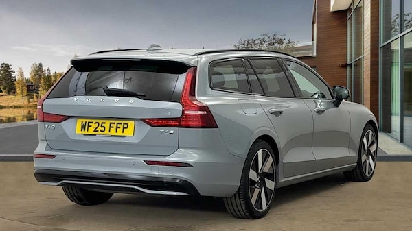Used Volvo V60 2025 for sale - 76239054: Photo 3