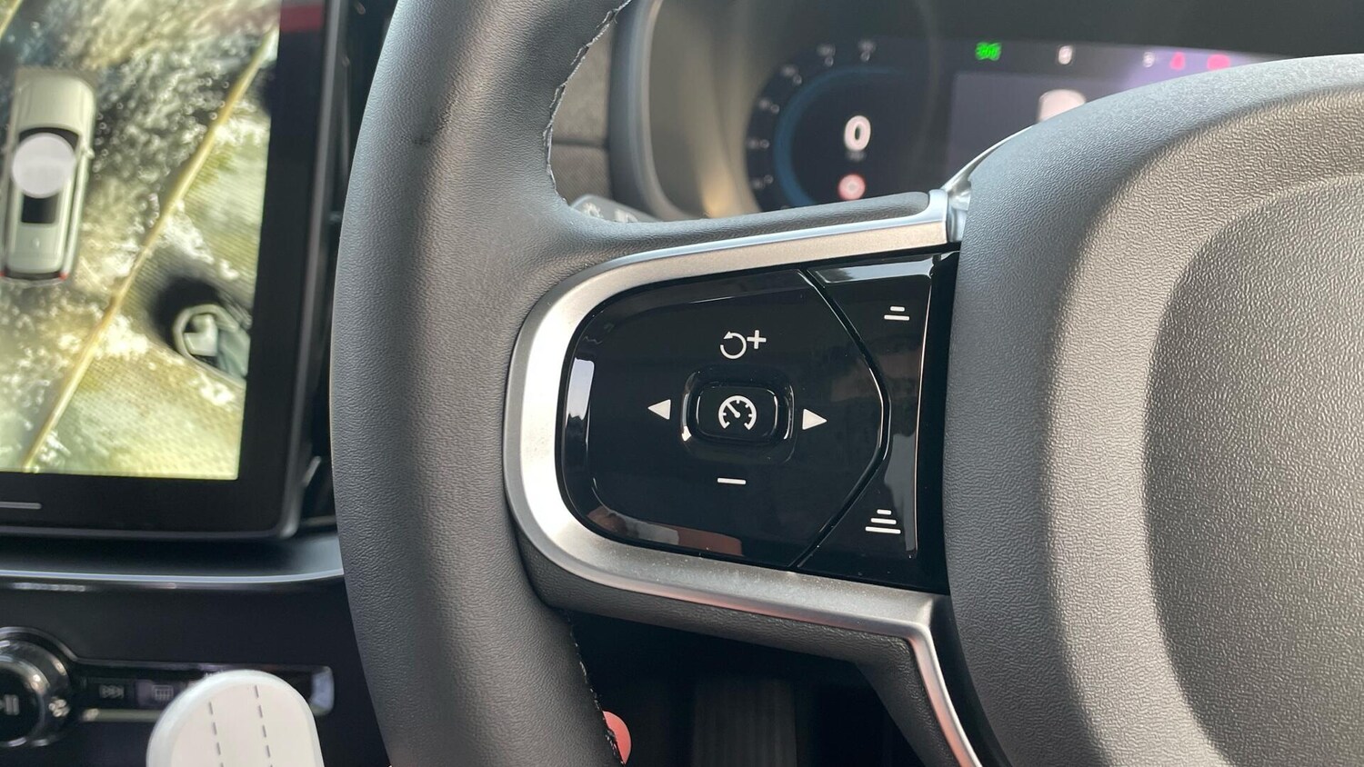 Used Volvo XC90 2025 for sale - 77395828: Photo 21