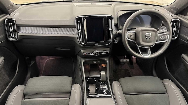Used Volvo XC40 2024 for sale - 76240285: Photo 10