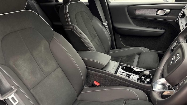Used Volvo XC40 2024 for sale - 76240285: Photo 28