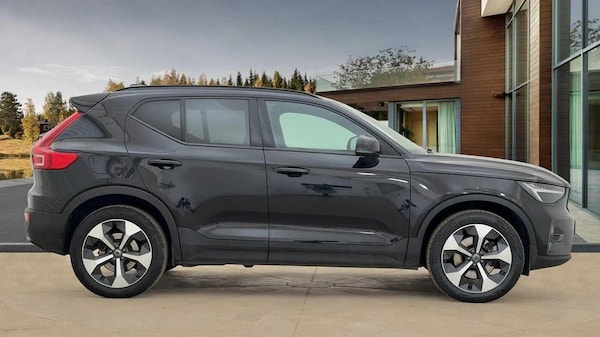 Used Volvo XC40 2024 for sale - 76240285: Photo 2