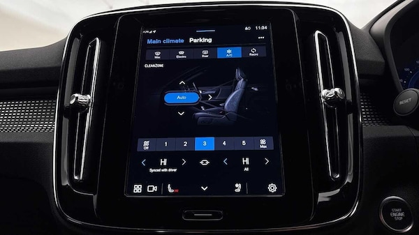 Used Volvo XC40 2024 for sale - 76240285: Photo 38