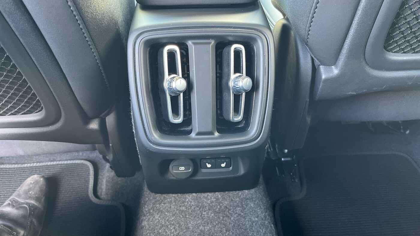 Used Volvo XC40 2024 for sale - 76240285: Photo 42