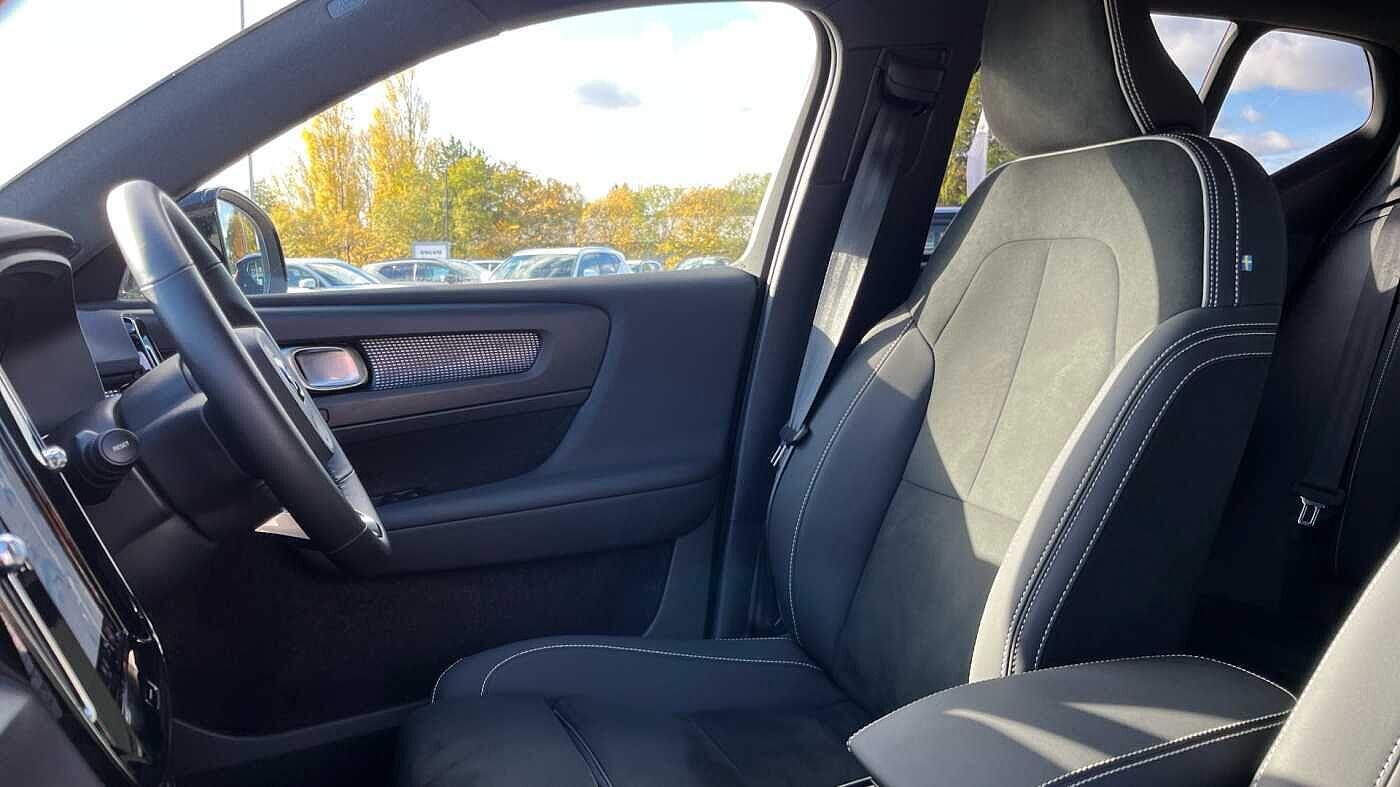 Used Volvo XC40 2024 for sale - 76240285: Photo 44