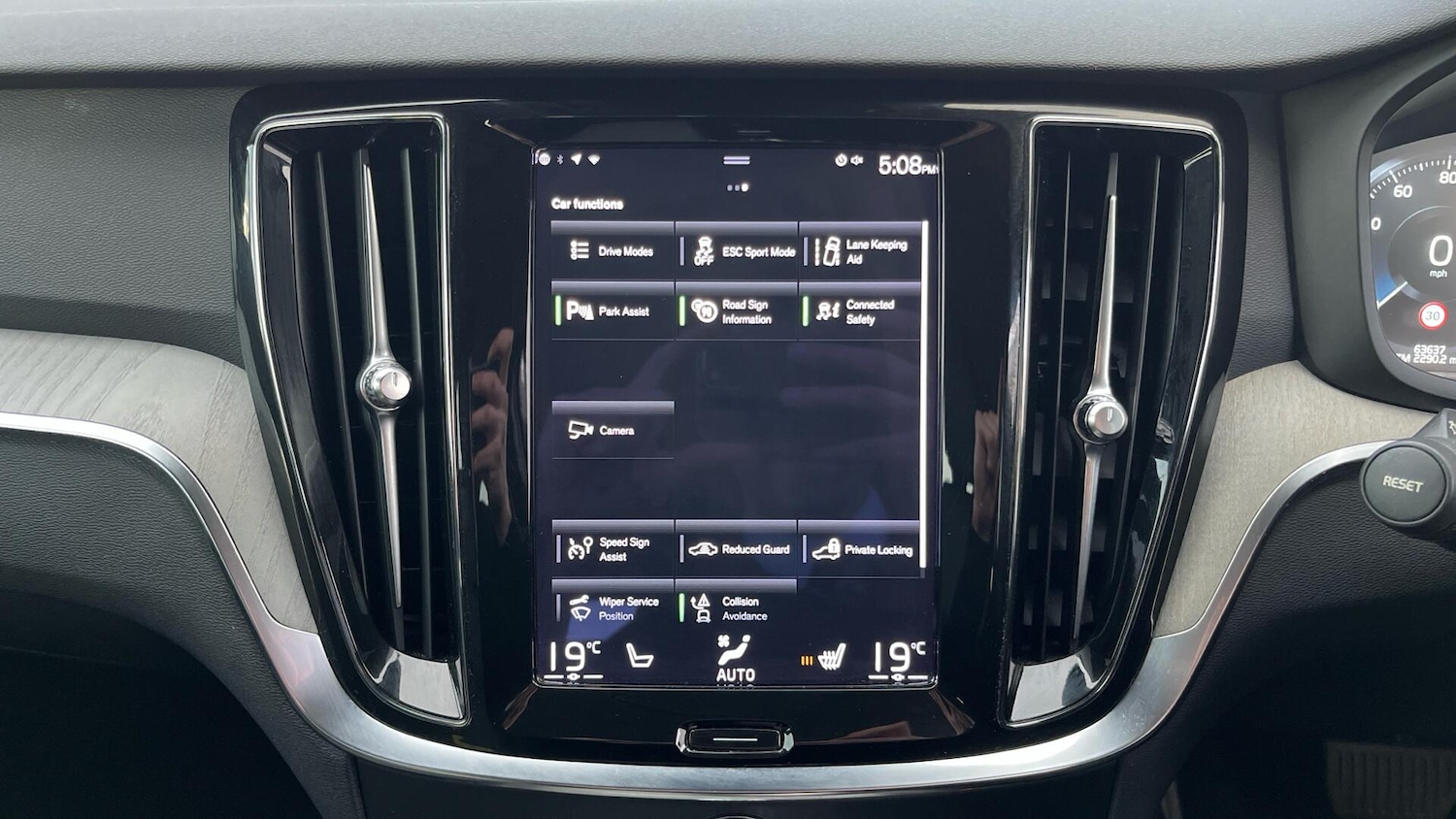 Used Volvo V60 2021 for sale - 77411516: Photo 15