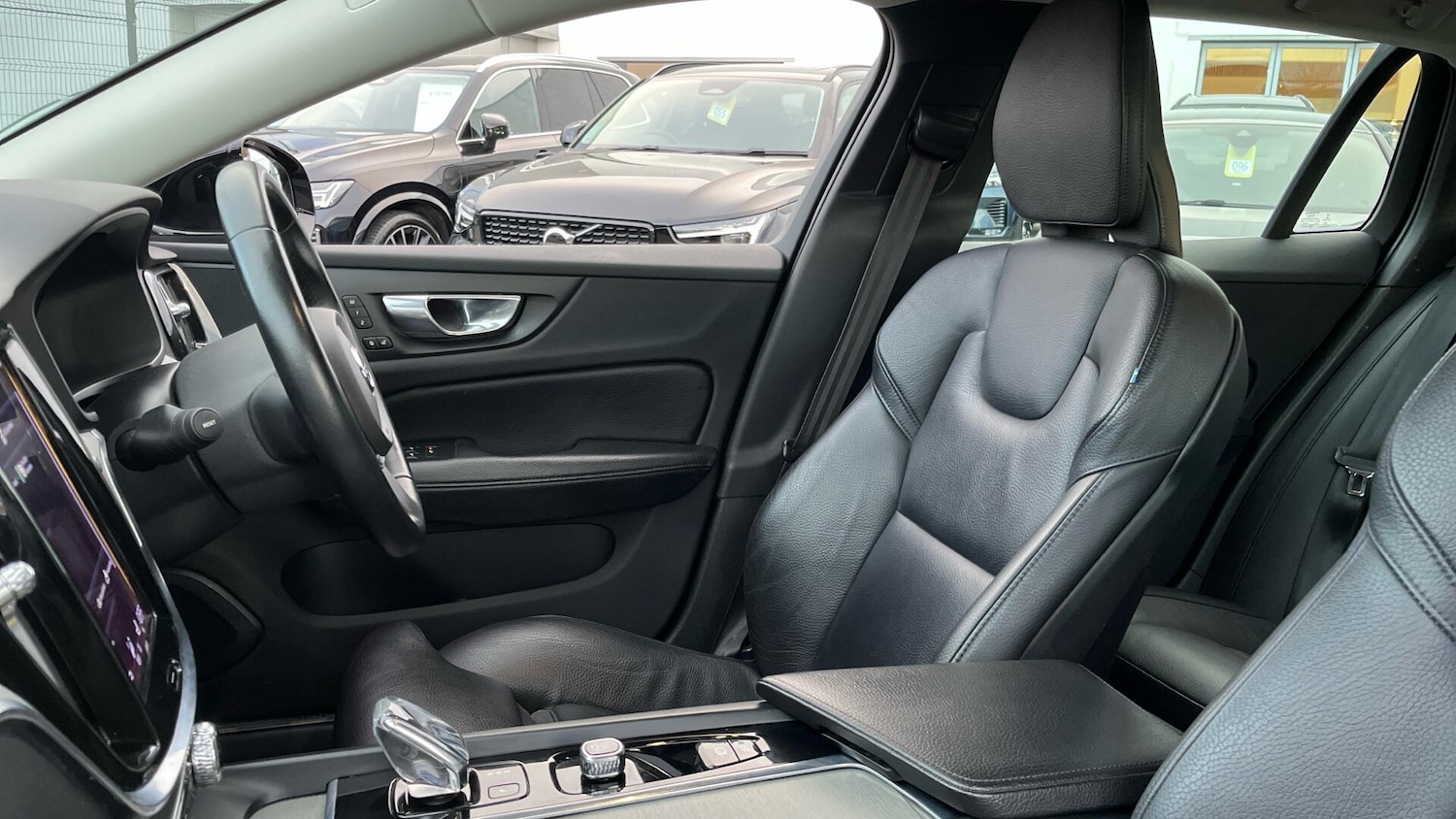 Used Volvo V60 2021 for sale - 77411516: Photo 50