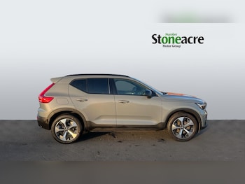 Used Volvo XC40 2023 for sale - 76765270: Photo