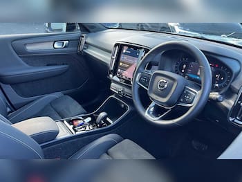 Used Volvo XC40 2026 for sale - 79681141: Photo