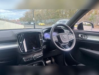 Used Volvo XC40 2025 for sale - 78047832: Photo