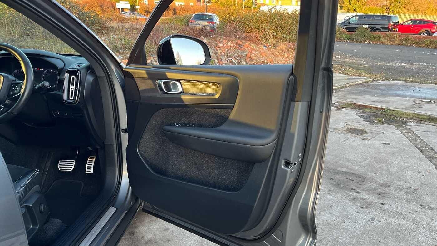 Used Volvo XC40 2019 for sale - 77028968: Photo 29