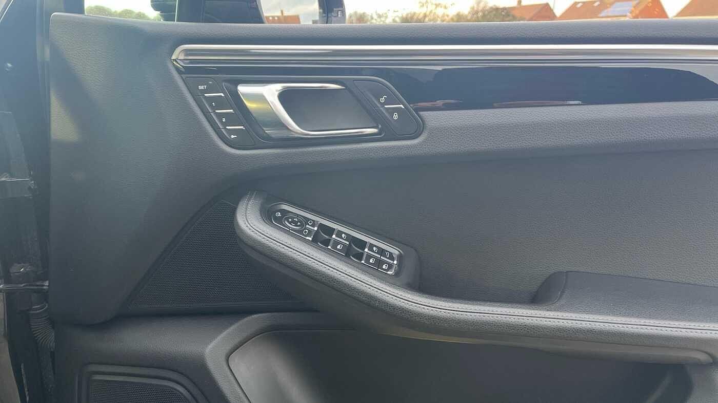 Used Porsche Macan 2016 for sale - 77029439: Photo 18