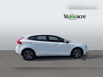 Used Volvo V40 2019 for sale - 78622618: Photo