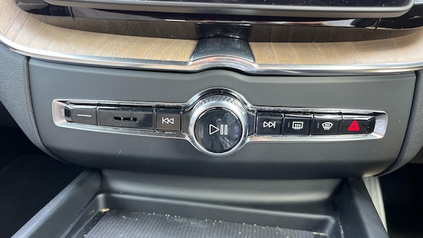 Used Volvo XC60 2025 for sale - 75577572: Photo 33