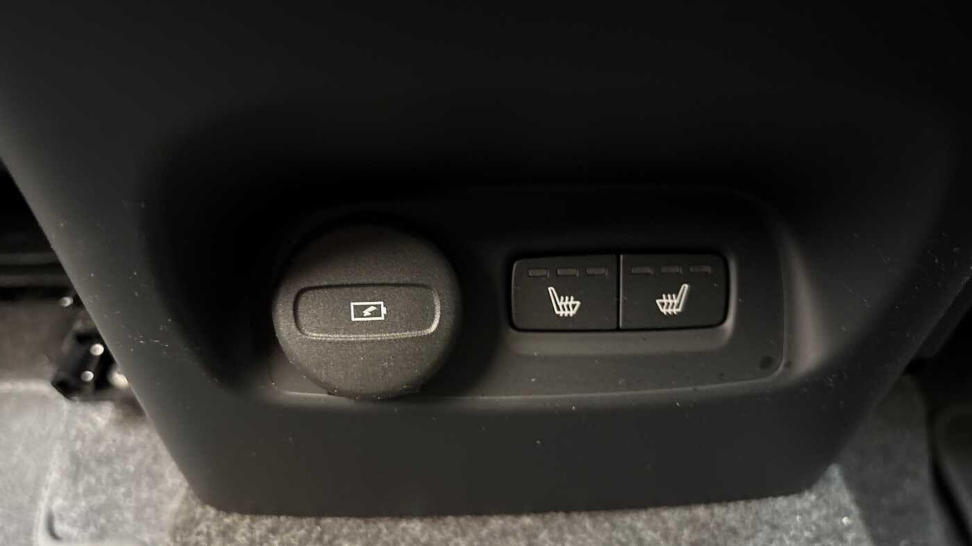 Used Volvo XC40 2025 for sale - 76499049: Photo 17