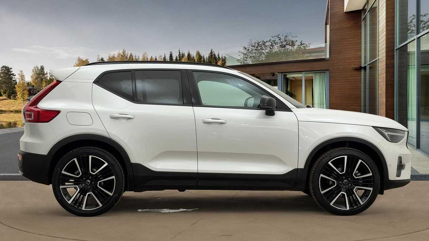 Used Volvo XC40 2025 for sale - 76499049: Photo 2