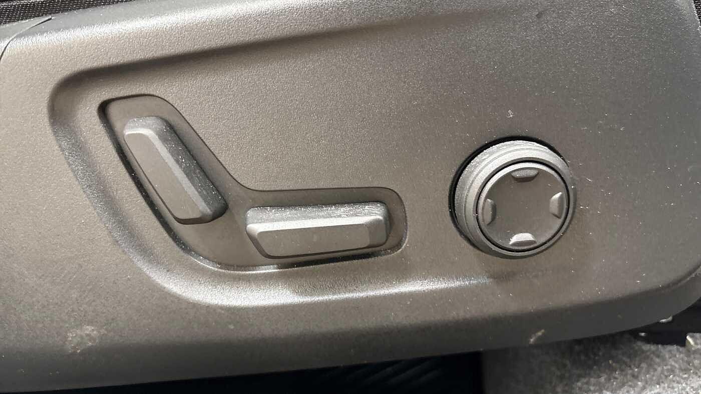 Used Volvo XC40 2025 for sale - 76499049: Photo 28