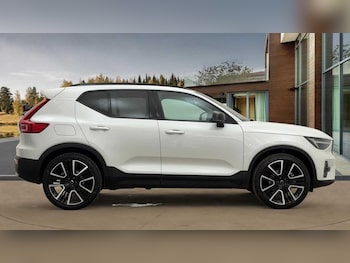 Used Volvo XC40 2025 for sale - 76499049: Photo