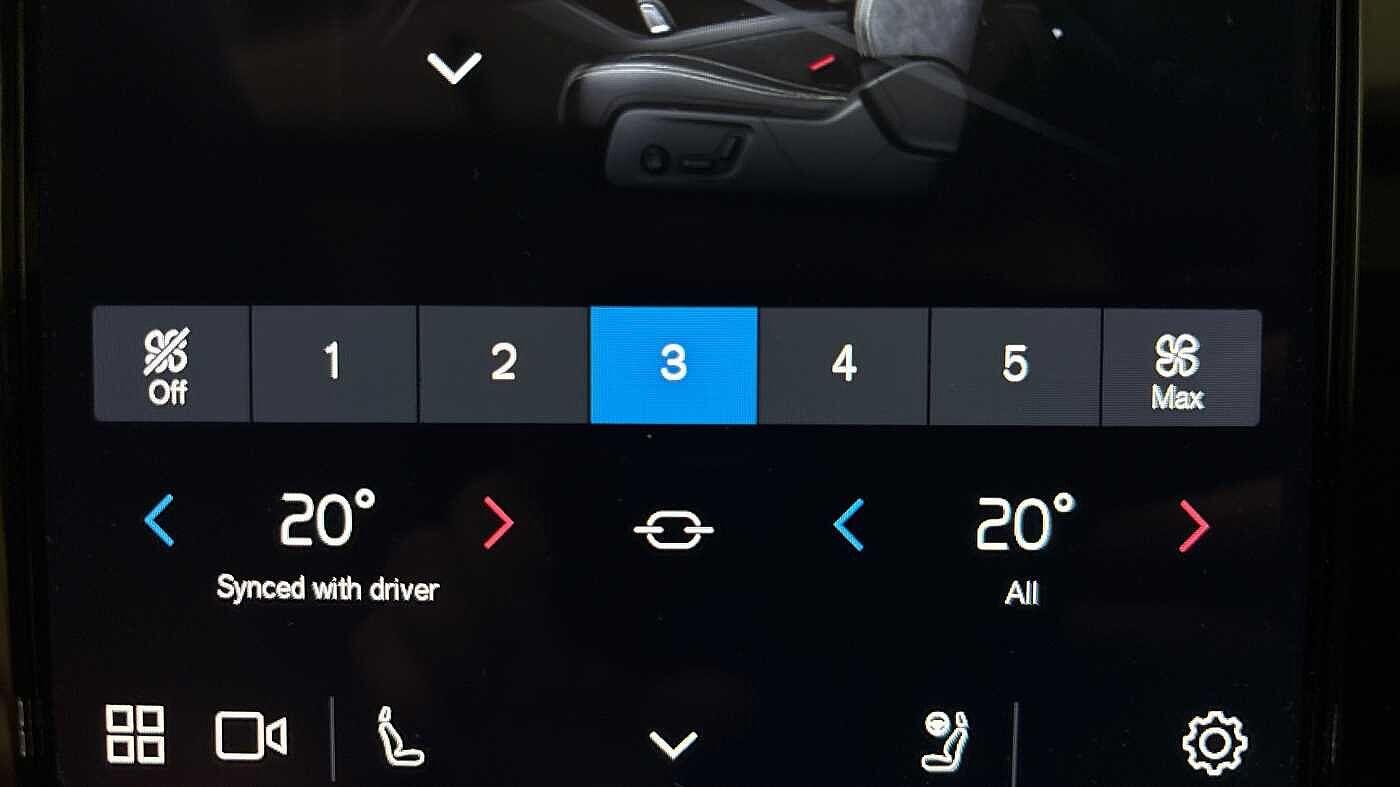 Used Volvo XC40 2025 for sale - 76499049: Photo 40