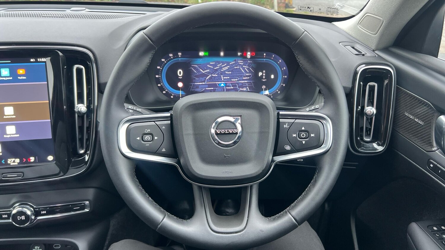 Used Volvo XC40 2025 for sale - 76886438: Photo 10