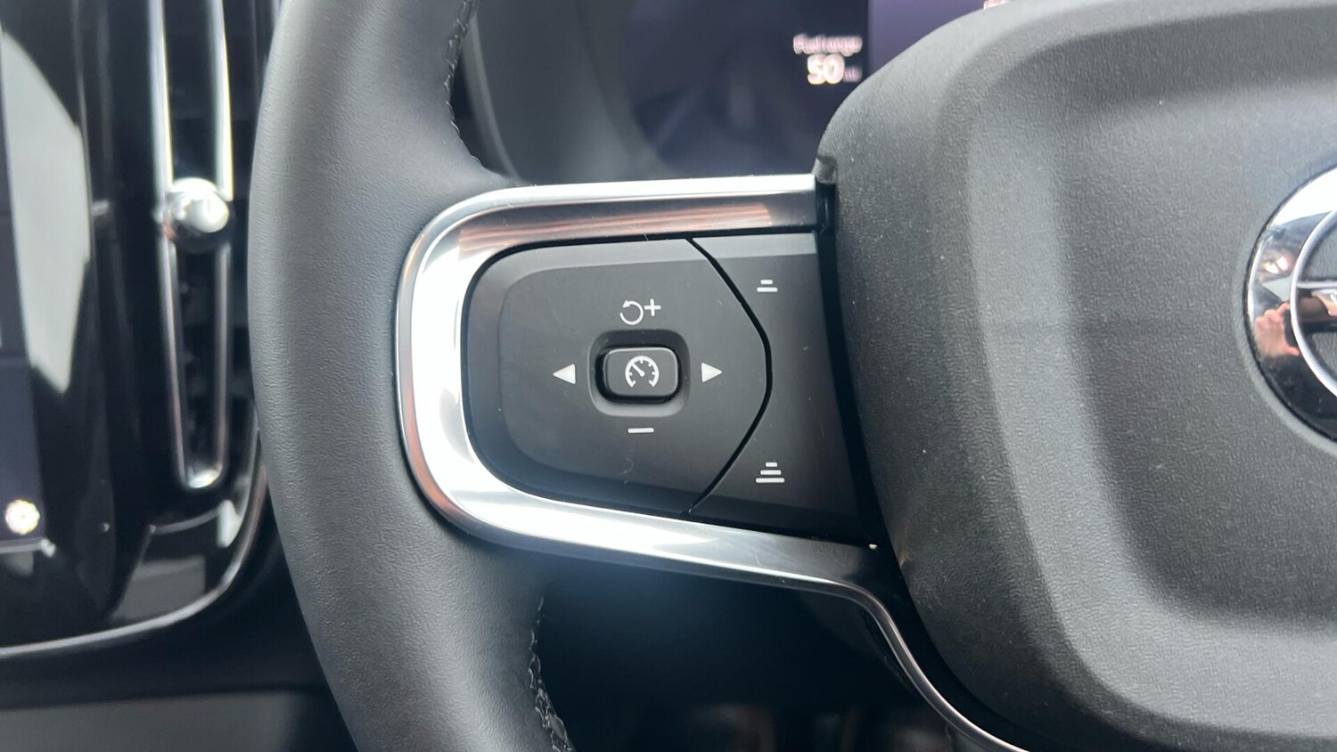 Used Volvo XC40 2025 for sale - 76886438: Photo 20