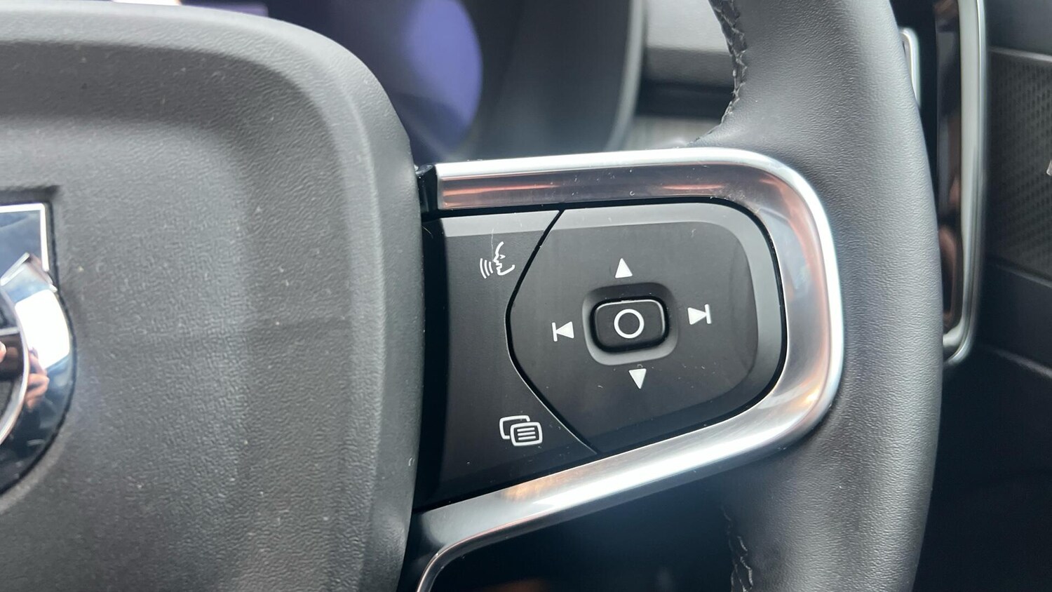 Used Volvo XC40 2025 for sale - 76886438: Photo 21