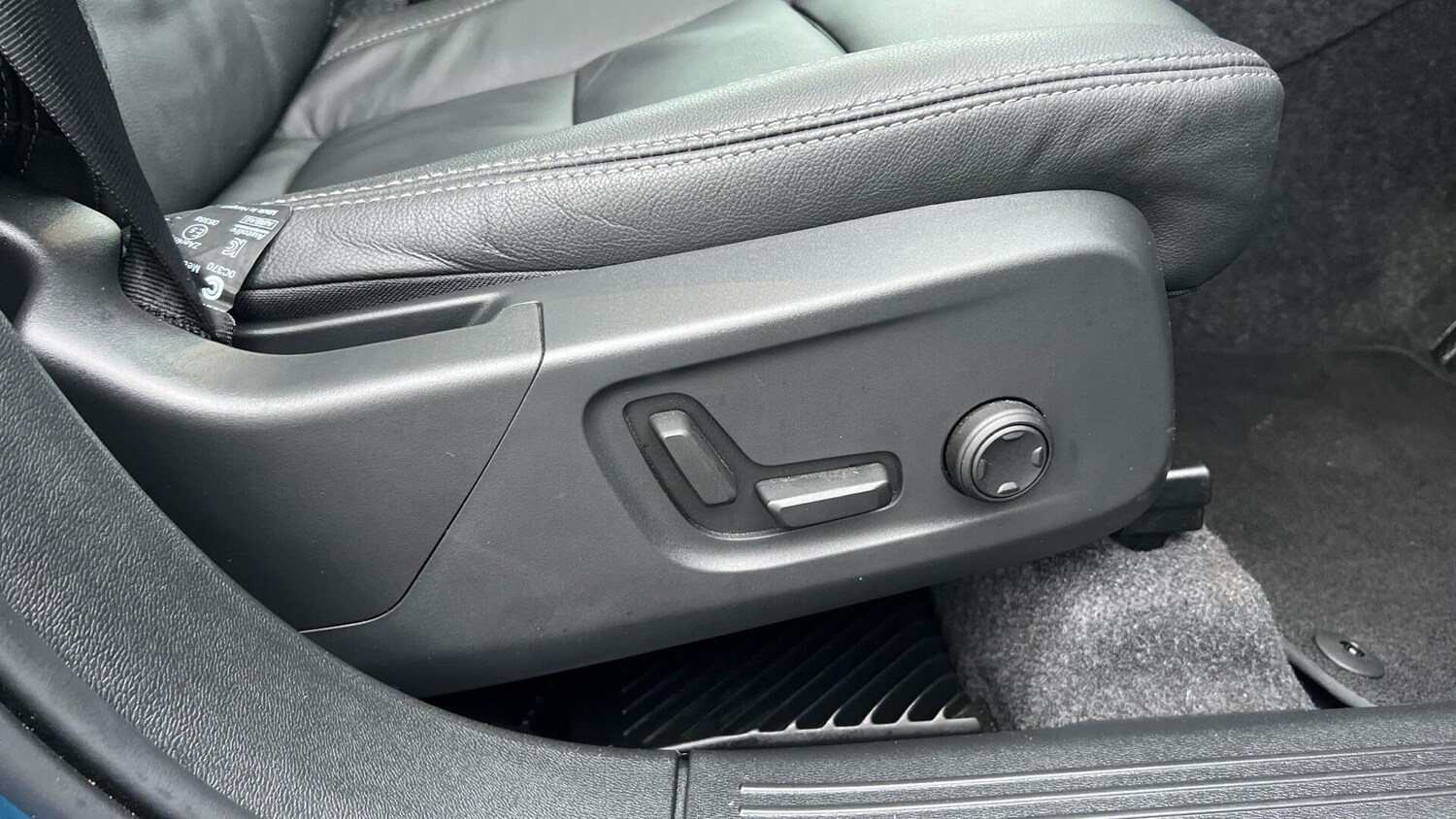 Used Volvo XC40 2025 for sale - 76886438: Photo 29