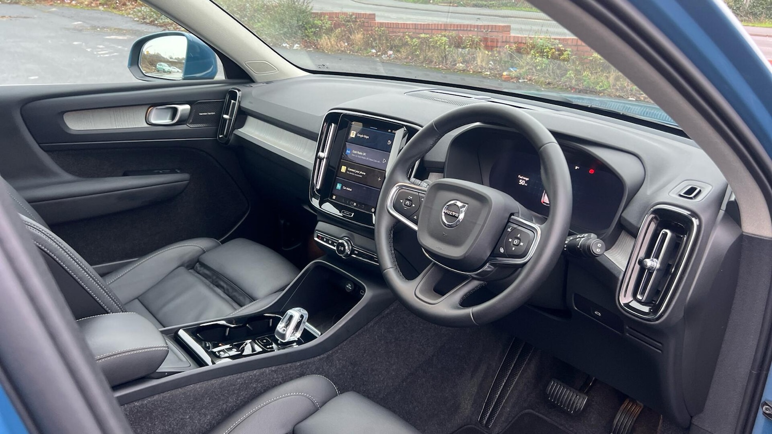 Used Volvo XC40 2025 for sale - 76886438: Photo 4