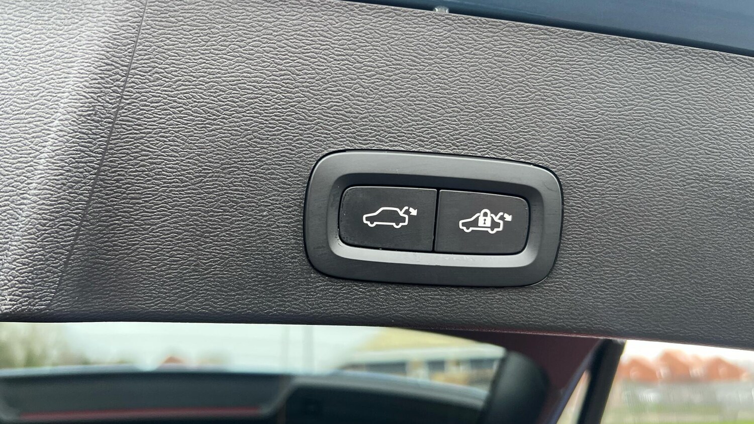 Used Volvo XC40 2025 for sale - 76886438: Photo 47