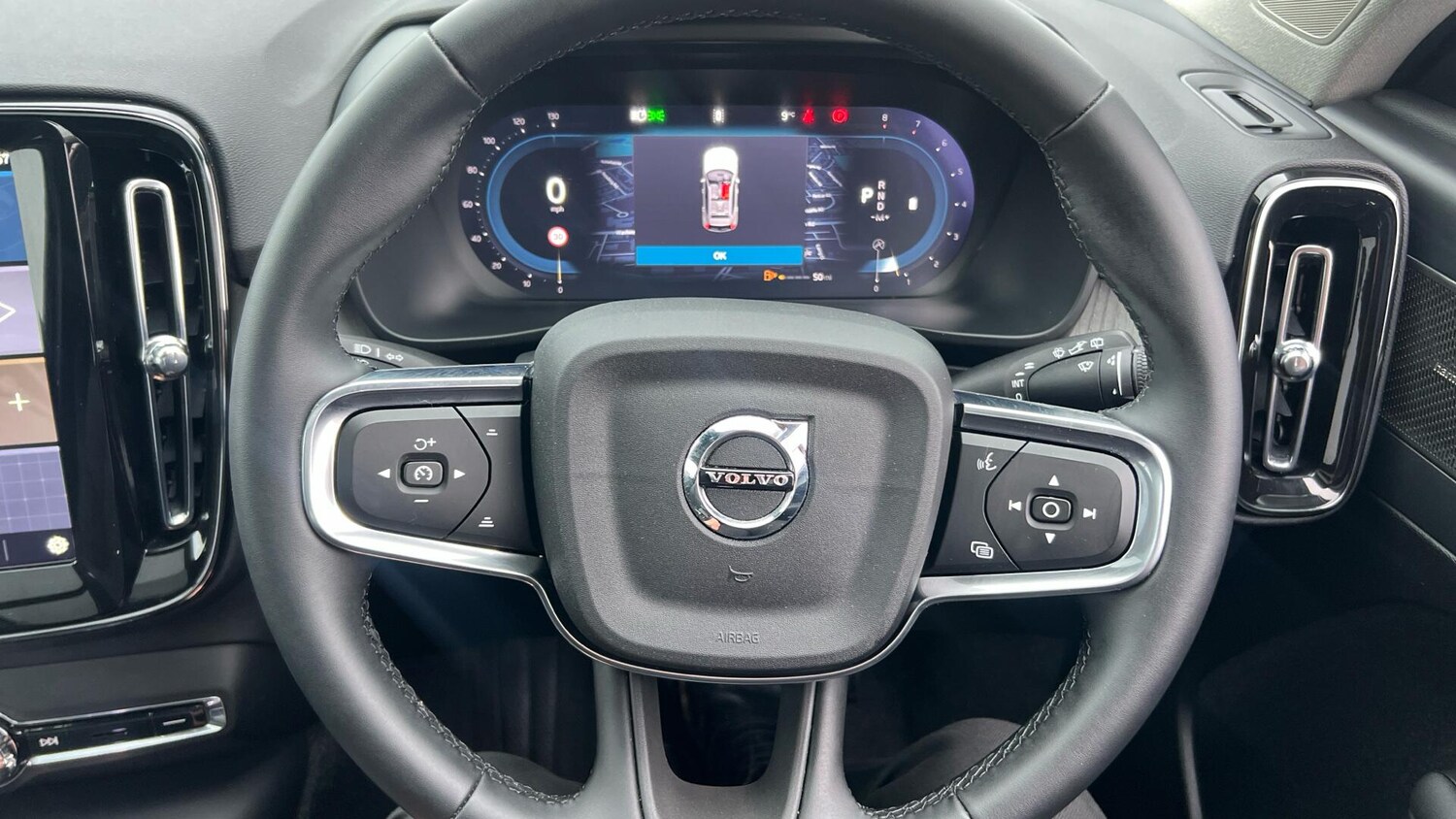 Used Volvo XC40 2025 for sale - 76886438: Photo 61