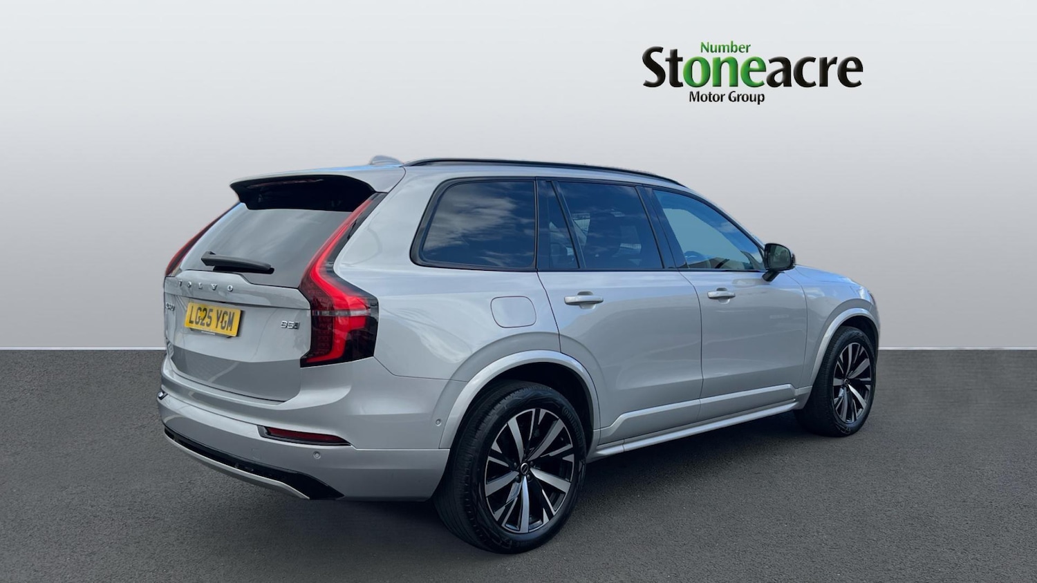 Used Volvo XC90 2025 for sale - 78048195: Photo 2