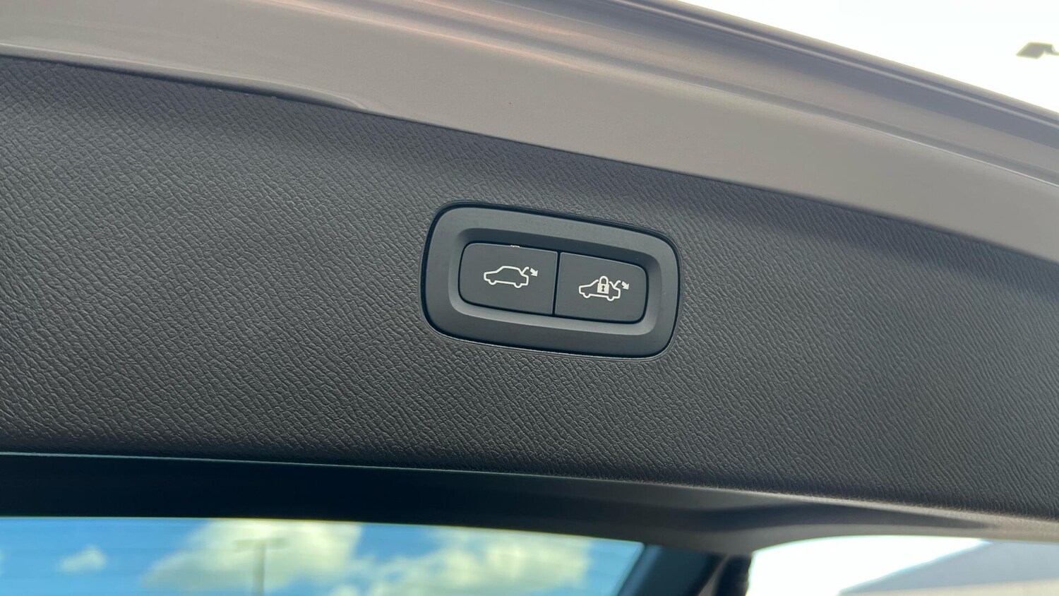 Used Volvo XC90 2025 for sale - 78048195: Photo 35