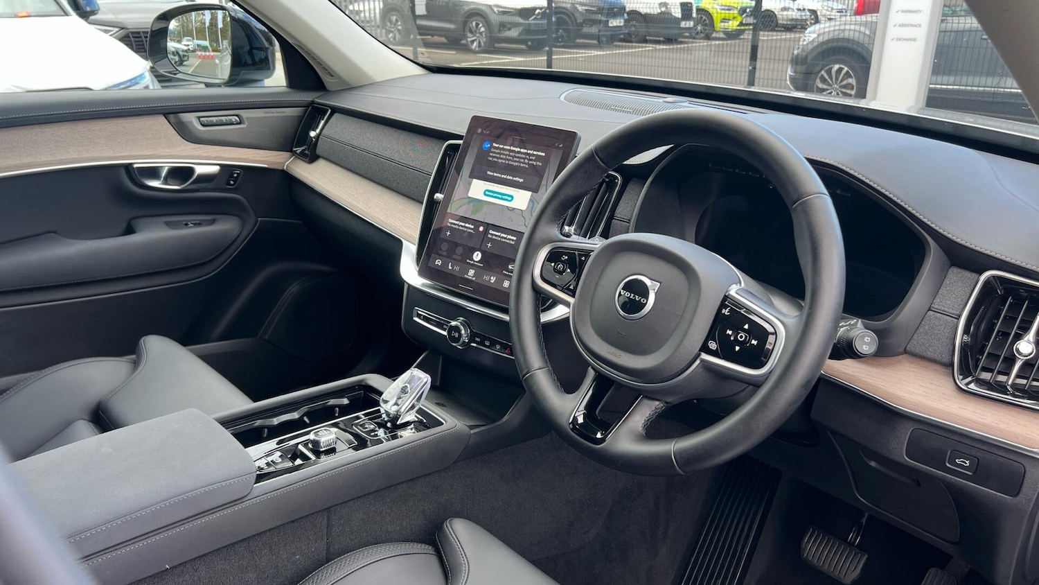 Used Volvo XC90 2025 for sale - 78048195: Photo 4