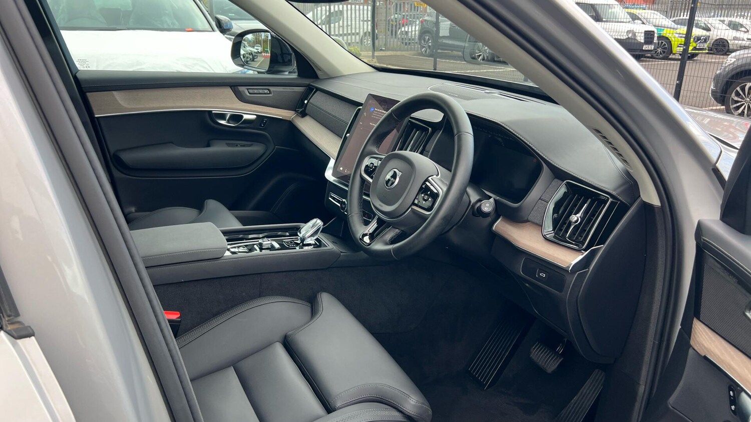 Used Volvo XC90 2025 for sale - 78048195: Photo 43