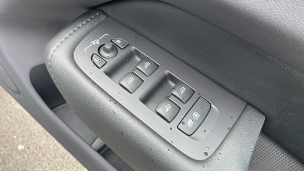 Used Volvo XC60 2024 for sale - 75233044: Photo 23