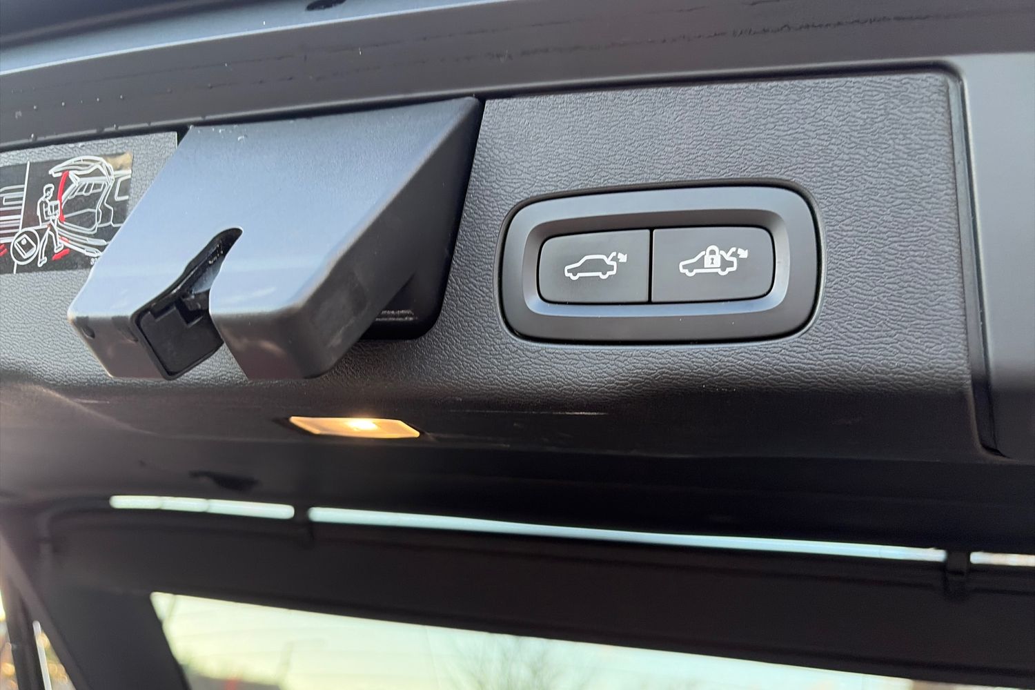 Used Volvo XC60 2019 for sale - 77254489: Photo 15